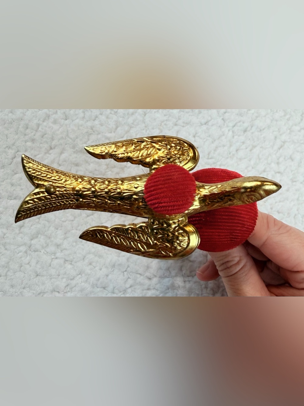 (VTG) Japanese Gold-Tone Ornate Bird Sewing Clamp with Red Pin Cushions, OS - Picture 9 of 16